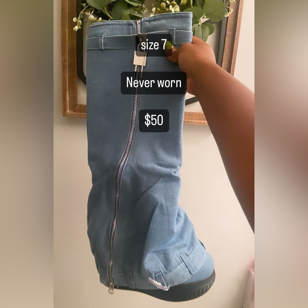 Boots size 7 never worn